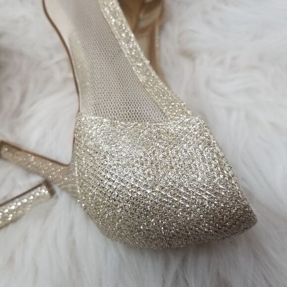 Dream Pairs Sparkly Heels. Size 6 - Picture 15 of 16